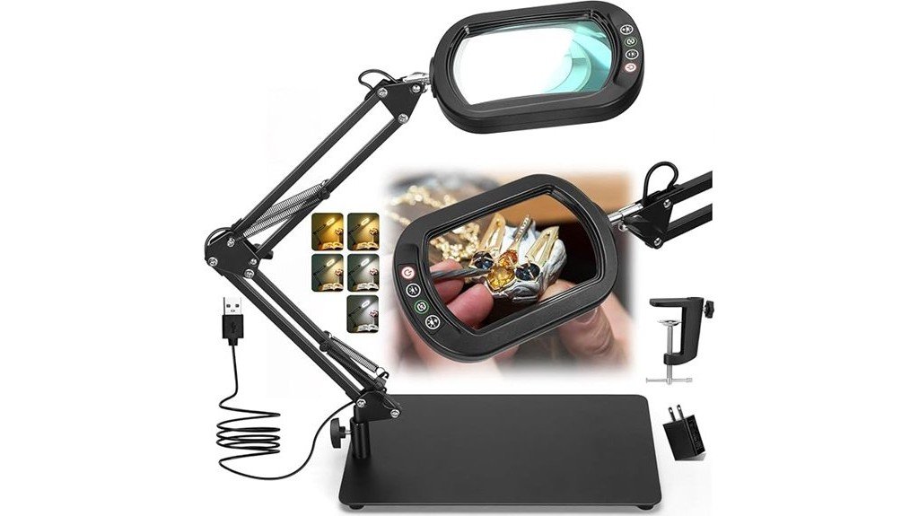 magnifying glass with light